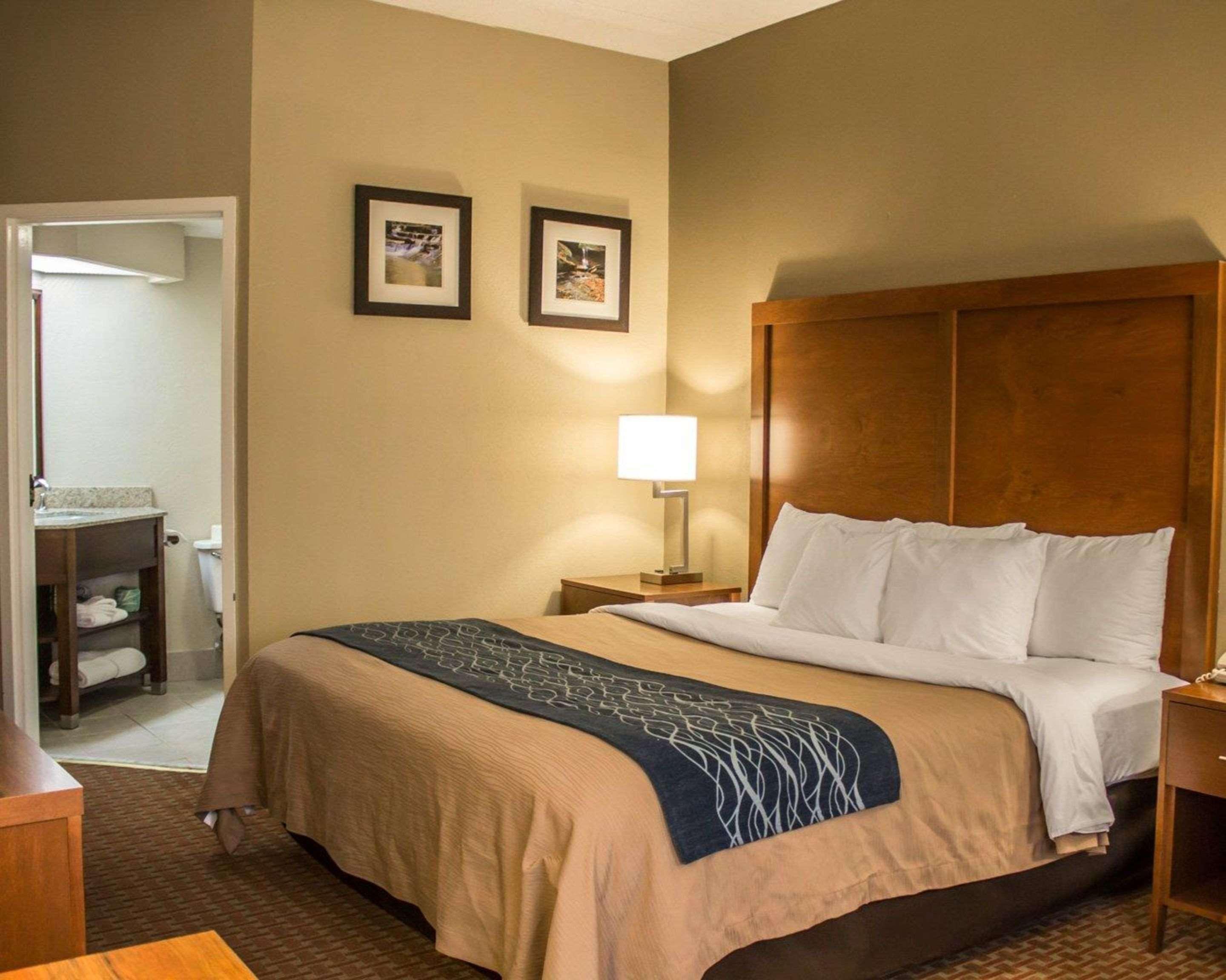 Quality Inn Akron Exterior photo