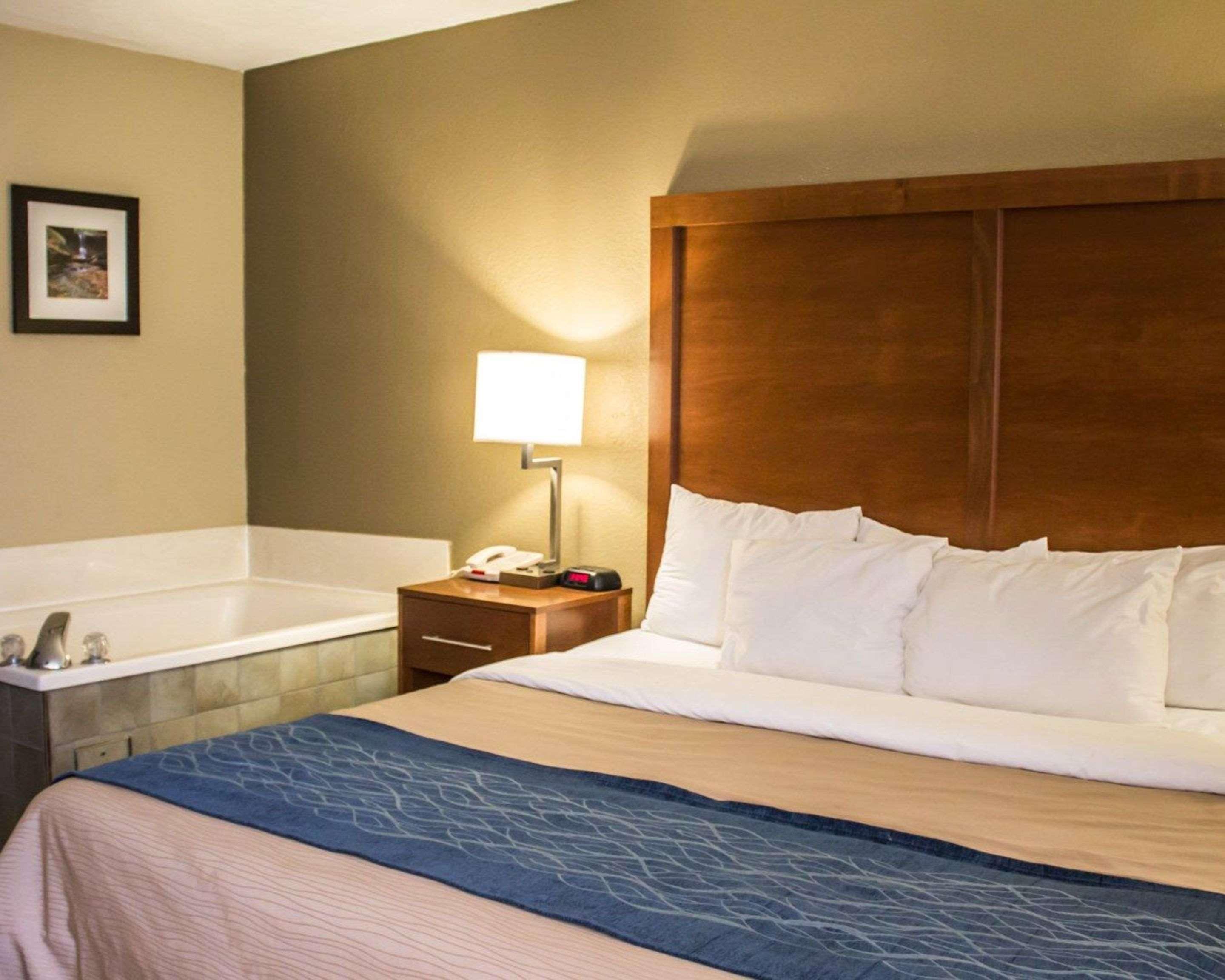 Quality Inn Akron Exterior photo