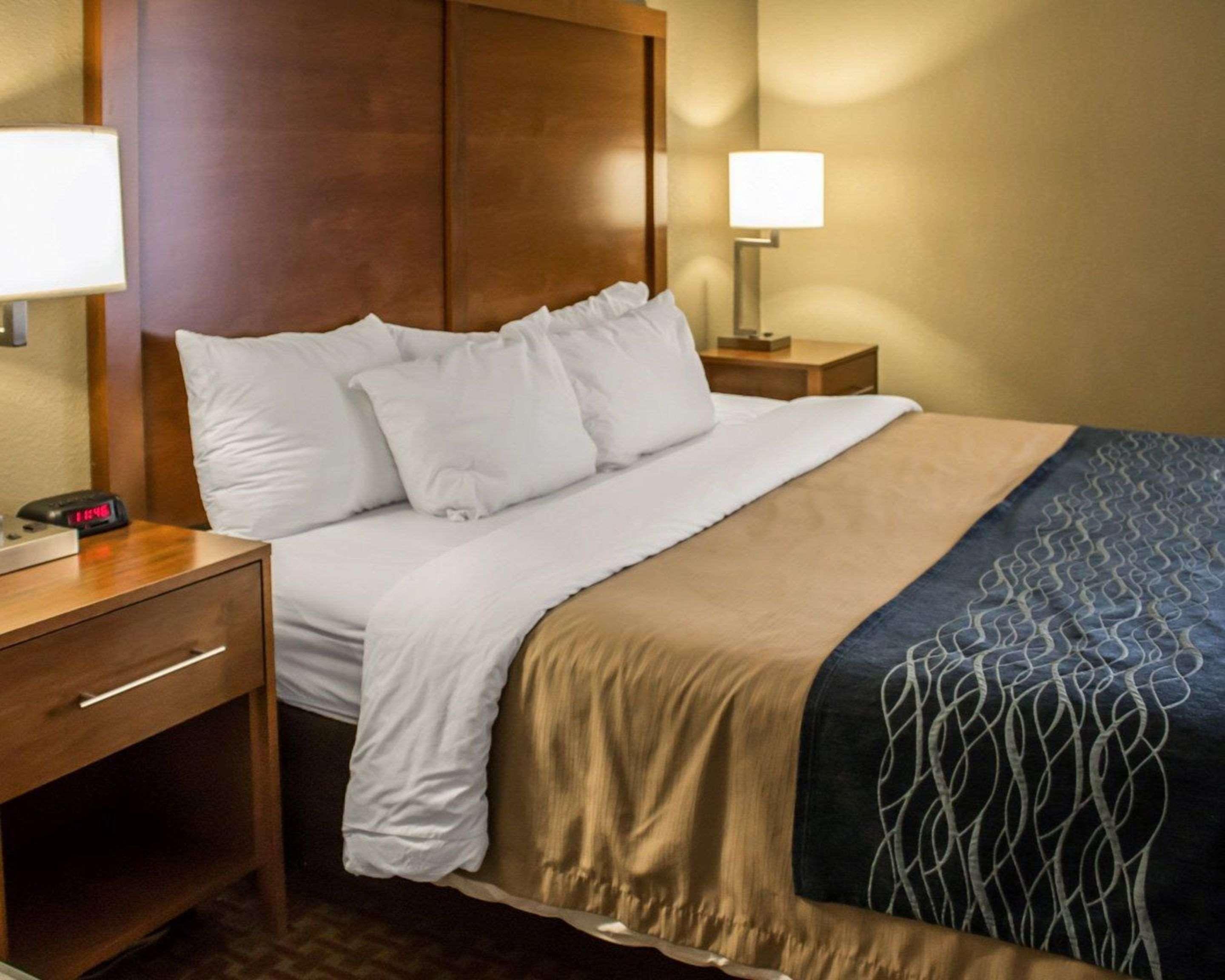 Quality Inn Akron Exterior photo